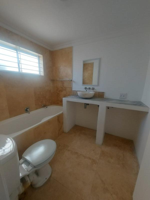 To Let 2 Bedroom Property for Rent in Lagoon Beach Western Cape